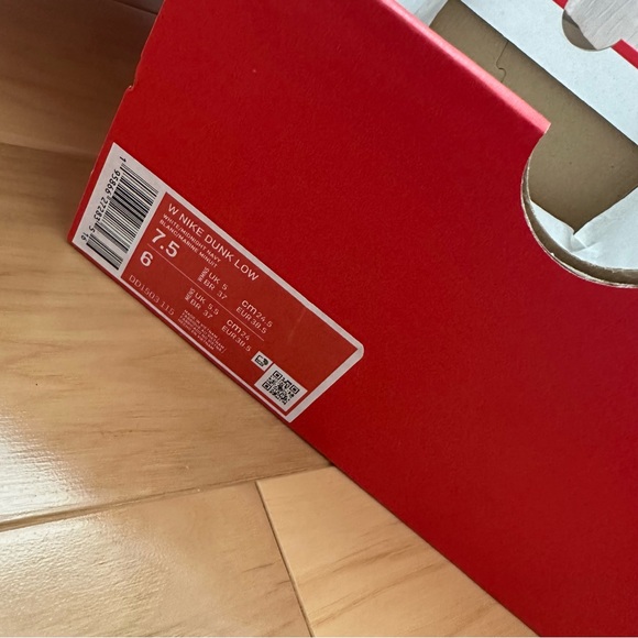 Nike Dunk Low Vintage Navy Women’s 2022 - Picture 8 of 9